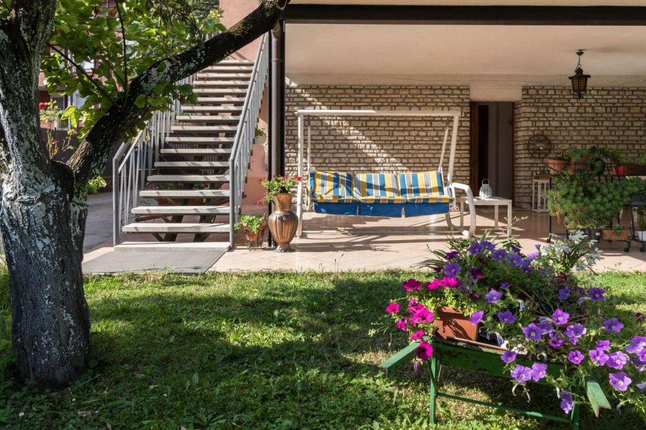 Villa Francesco Appartamento La Ruota Дезенцано-дель-Гарда Экстерьер фото