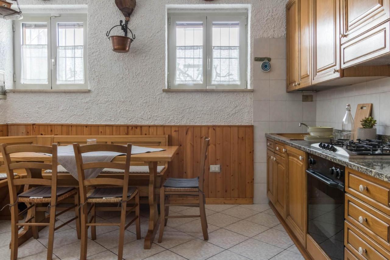 Villa Francesco Appartamento La Ruota Дезенцано-дель-Гарда Экстерьер фото